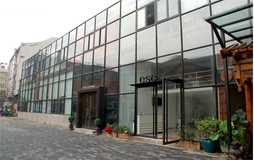 爱工场文化产业园停车场